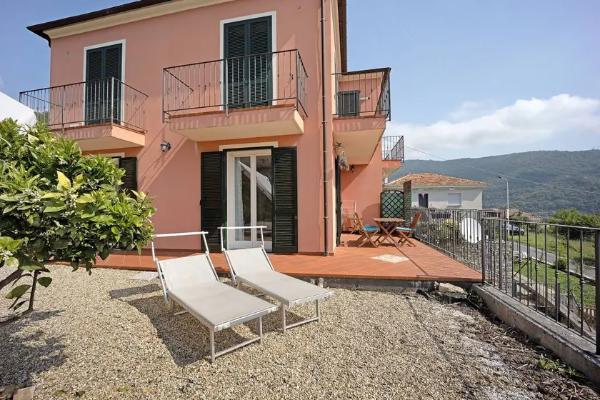 Flat with terrace, barbeque & garden | Sea view | Pet-friendly - Image 1