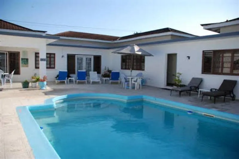 2 Bedroom Apartment Near Ocho Rios - Image 1