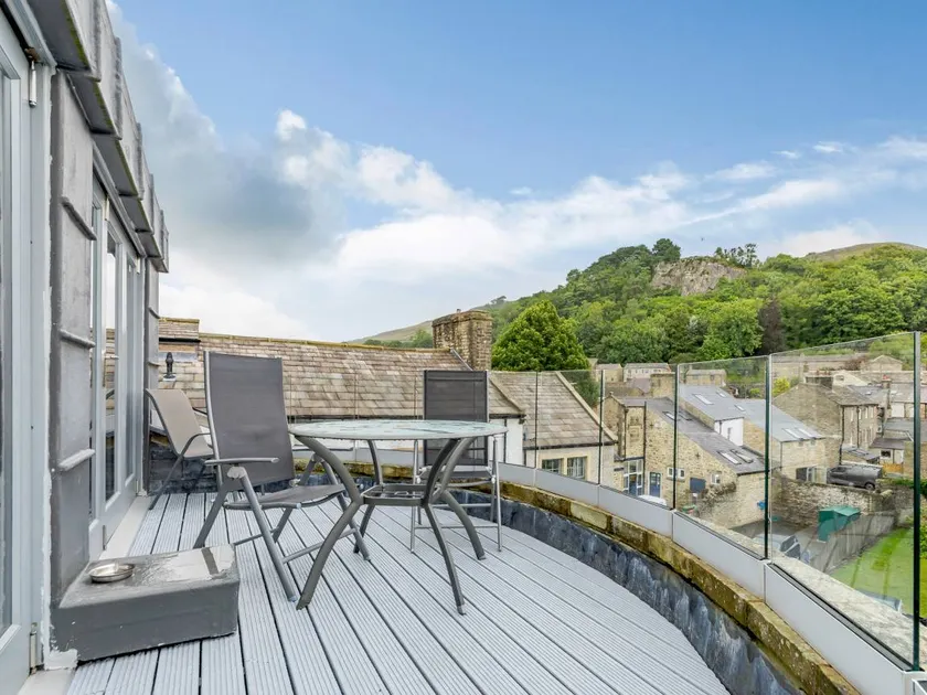 Cottage with terrace - Image 1
