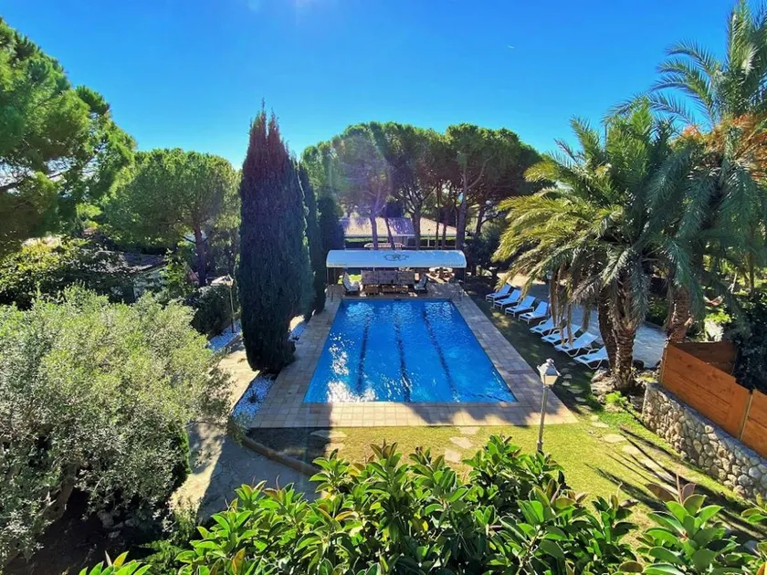 Holiday home with garden | Beach nearby | Pets are welcome - Image 1