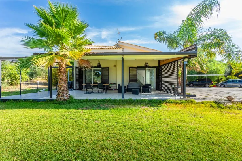 Family-oriented ample villa with garden, hot tub & terrace | City view | Good for workation | Pets are welcome - Image 1