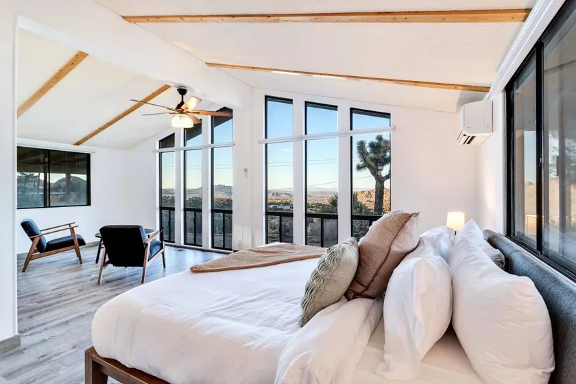 Hi View House - Secluded Home On 5 Acres With Stunning Views 2 Bedroom Home - Image 1