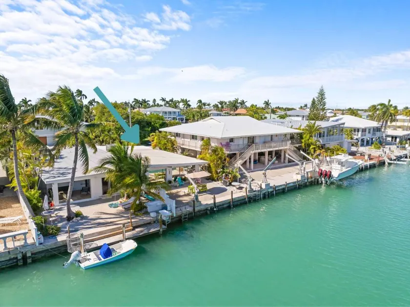 Seabreeze Cove Waterfront Gem 38 foot Dock Cabana Club - Image 1