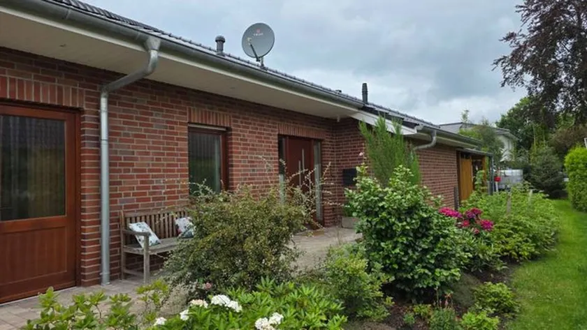 Holiday apartment with garden & terrace - Image 1
