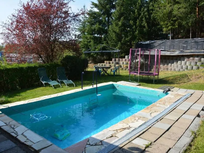 Appartement de vacances avec barbecue, jardin et piscine - Image 1