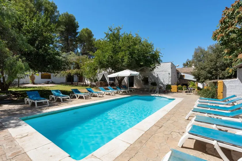House with pool, garden & barbecue | Garden view | Suitable for remote work - Image 1
