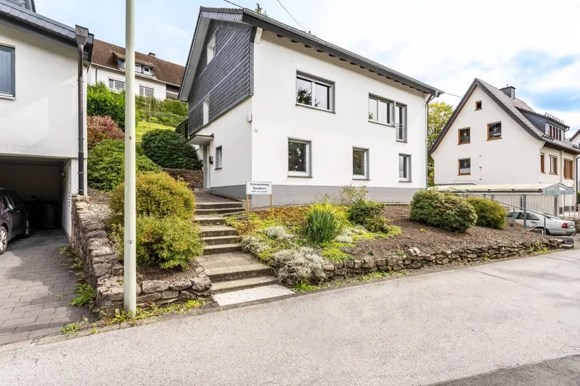 Holiday apartment with garden & terrace - Image 1
