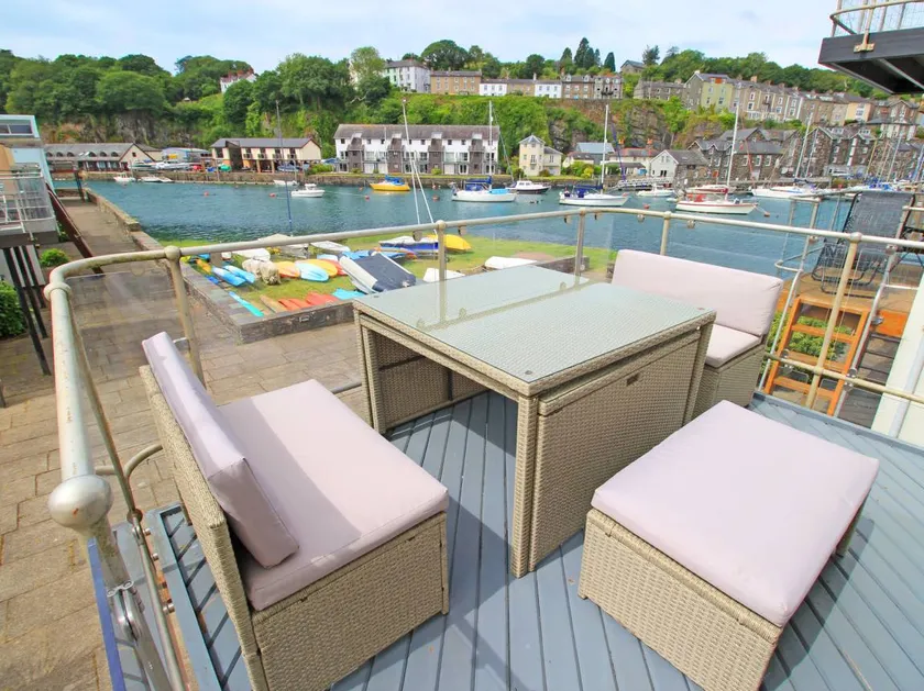 Lovely cottage | Beach view | Next to the beach | Pets allowed - Image 1