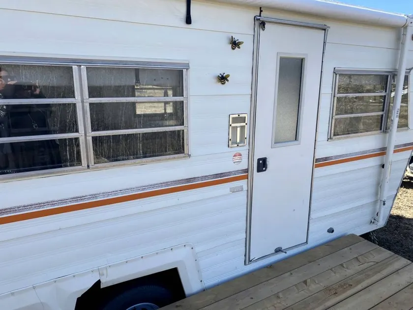 Off-Grid Glamper with Hot Tub & Sauna in Alberta, Canada - Image 1