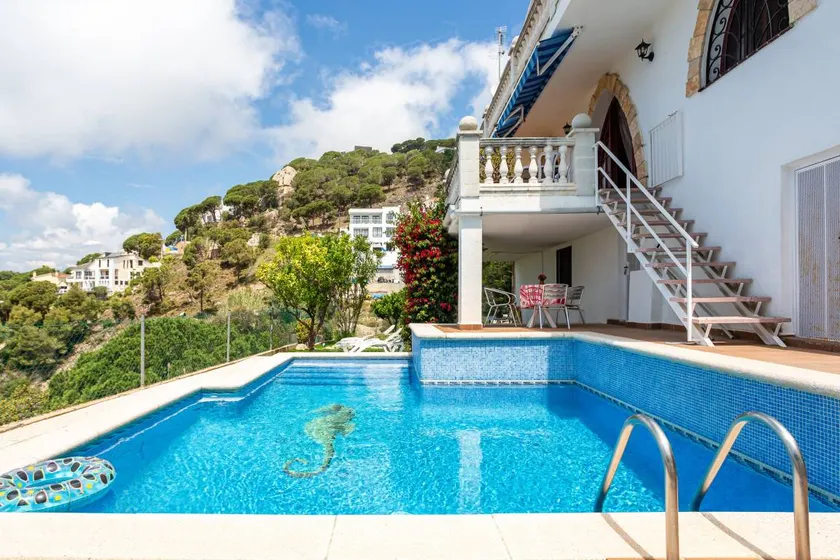 Villa „Tresa“ mit Panoramablick aufs Meer und privatem Pool - Image 1
