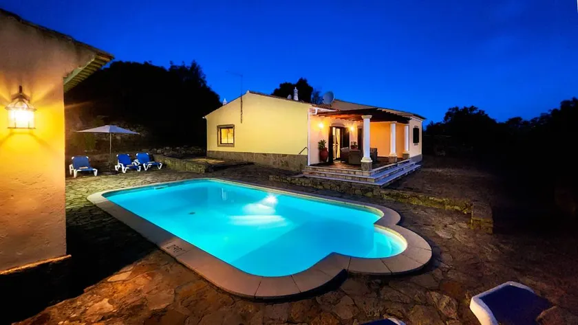 Villa mit Grill, Garten und Terrasse - Image 1