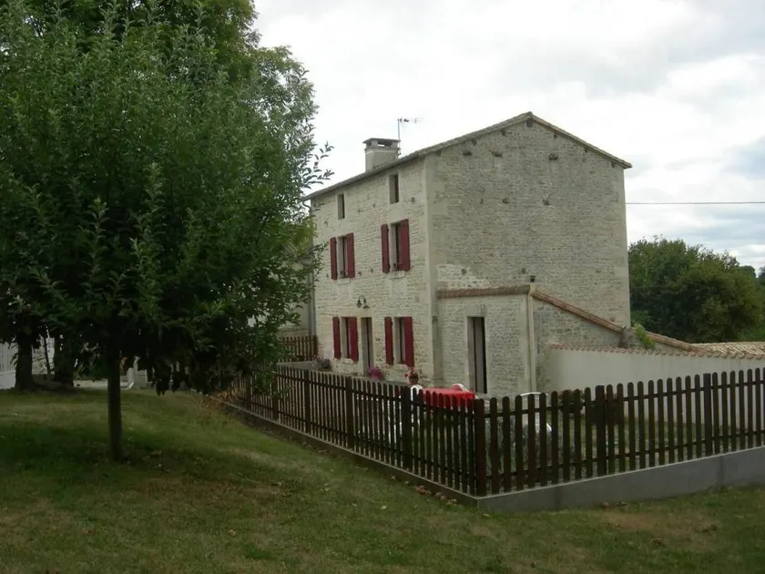 Family-oriented gite with garden & barbecue | Dogs allowed - Image 1
