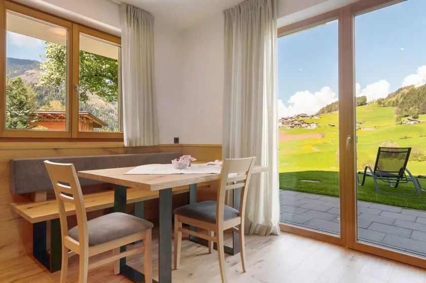 Flat with terrace, BBQ & garden | Garden view - Image 1