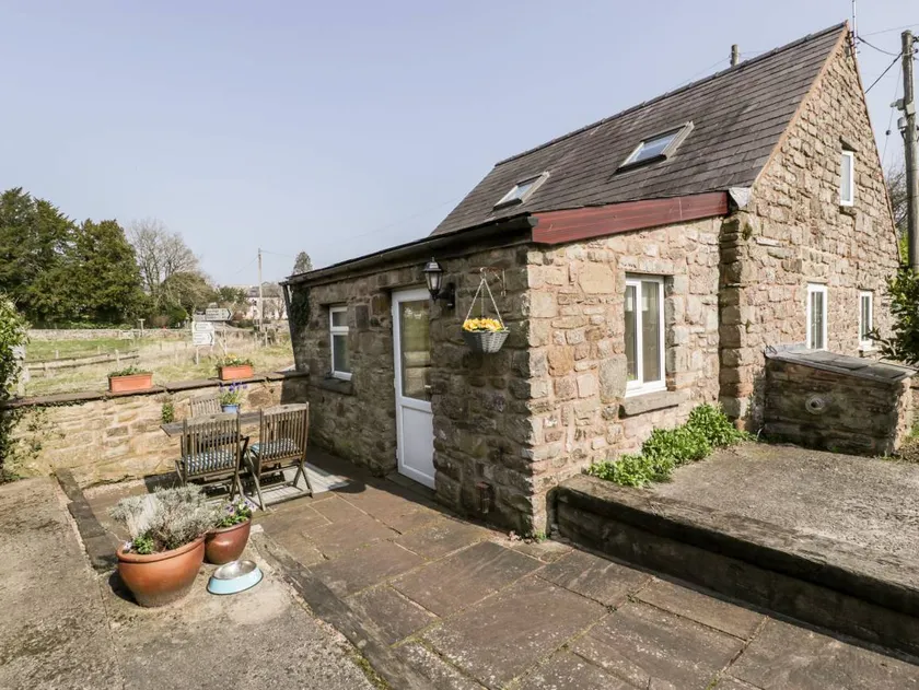 Family-friendly cottage with BBQ & garden | Pet-friendly - Image 1