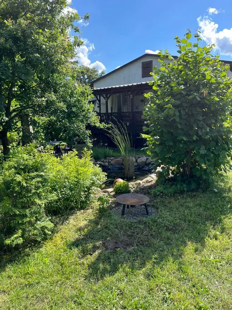 Lovely mobile home with garden, BBQ & terrace | Pet-friendly - Image 1