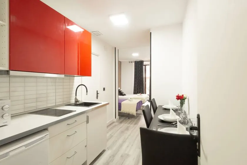 Aparthotel | Next to Plaza Mayor - Image 1