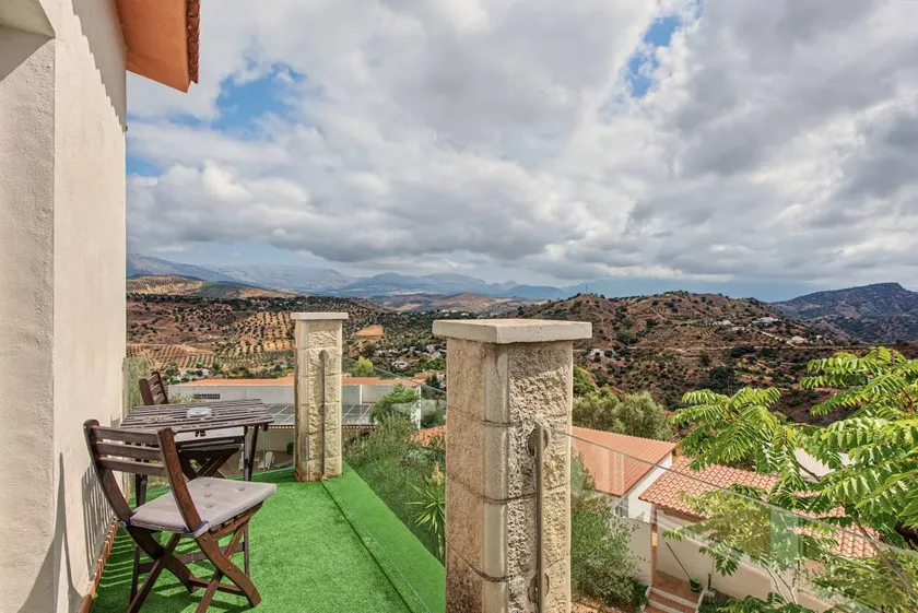 Pleasant dedicated room with heated pool, terrace & sauna | Mountain view - Image 1