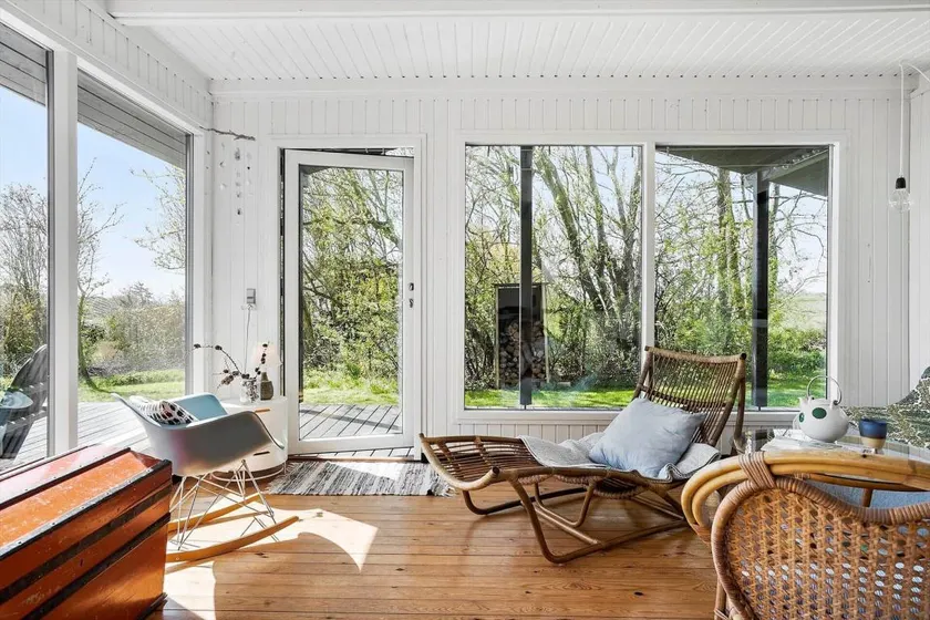 Holiday home with barbeque & terrace | Sea view - Image 1