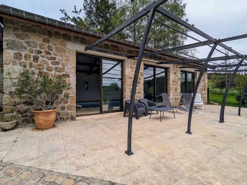 Hostal con desayuno con barbacoa - Image 1