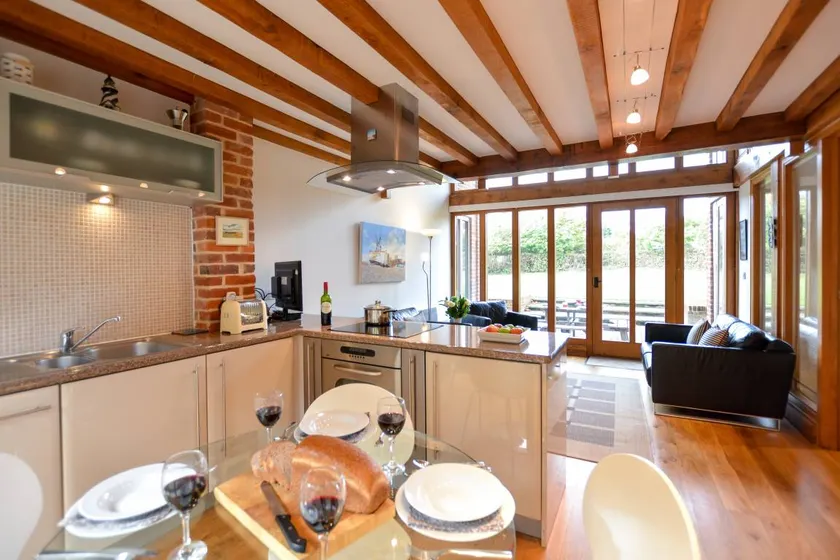 Cottage with terrace - Image 1