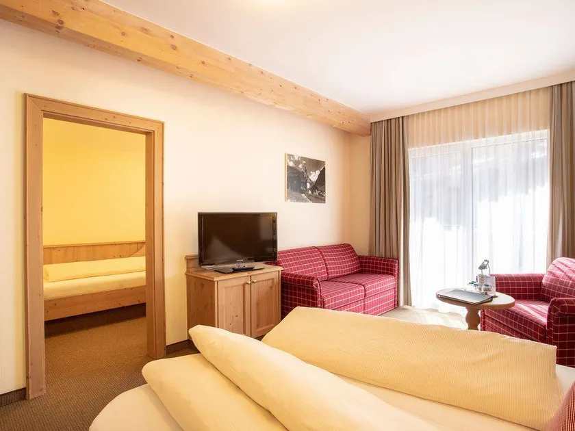 Private room with garden - Image 1