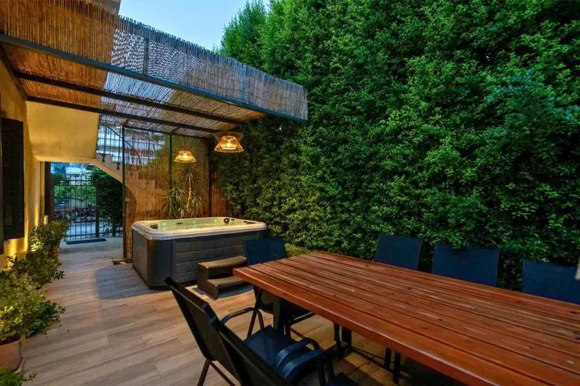 Family-oriented pleasant apartment with barbecue, terrace & sauna | Garden view | Dogs allowed - Image 1