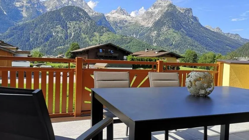Holiday apartment with garden - Image 1