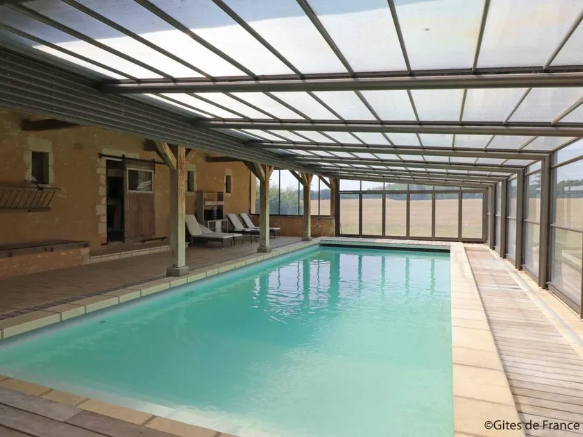 Cottage with private pool, garden & barbeque - Image 1