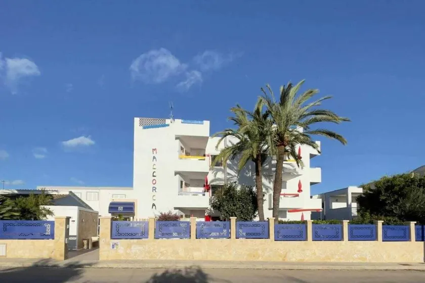 Pleasant house with terrace & garden | Dogs allowed - Image 1