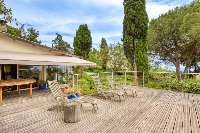 Beach Getaways in Sept: "Maison Mont StClair Charm Sea View!" Wi-Fi & AC - Image 1