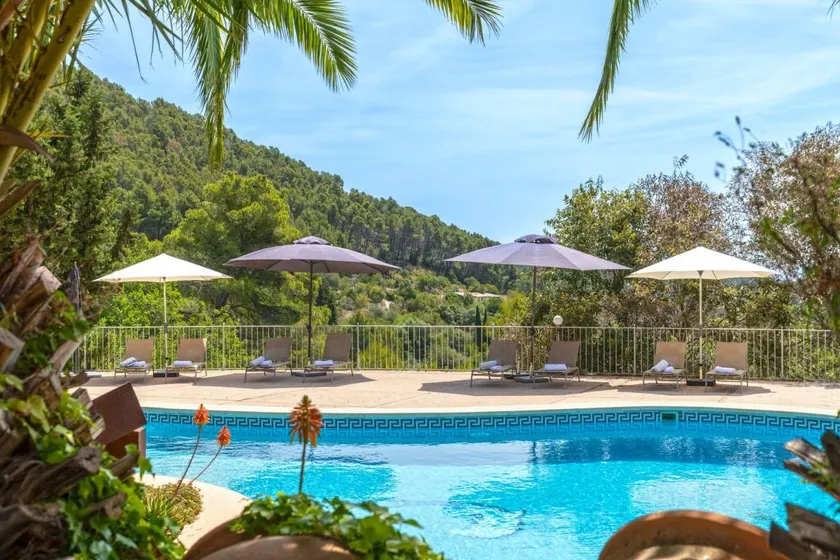 Country House 'Especial El Pino En Esporles' with Mountain View, Wi-Fi and Air Conditioning - Image 1