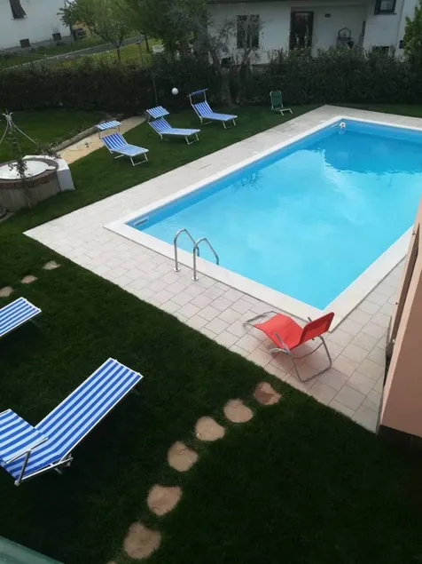Fully equipped flat with terrace, garden & BBQ | Garden view | Good for workation | Dogs allowed - Image 1