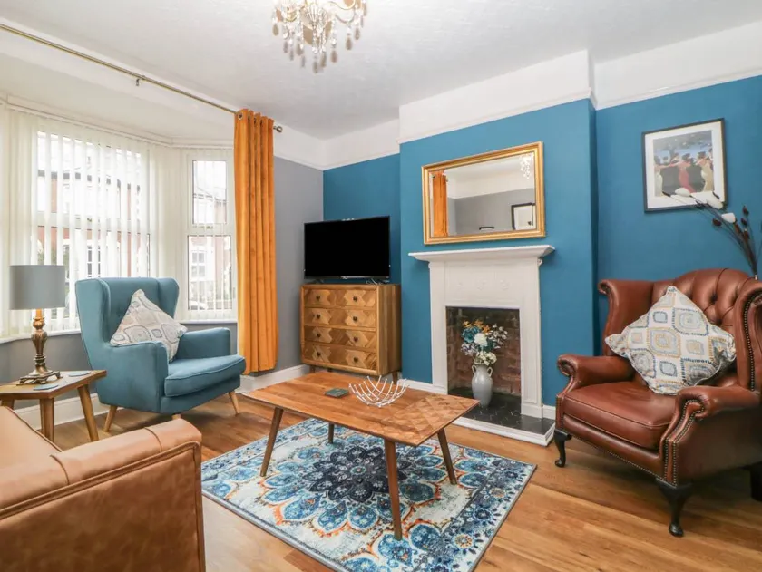 Cottage with terrace & garden | Beach view - Image 1