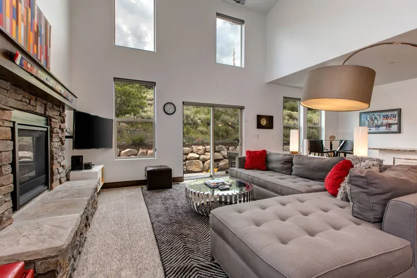 Park City Retreat at Jordanelle 5 Bedrooms 4.5 Bathrooms Townhouse - Image 1