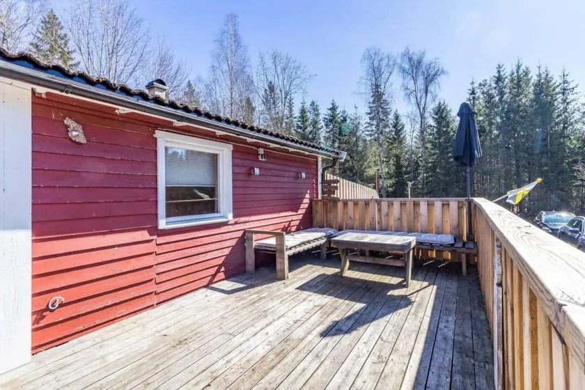 Holiday home with terrace, hot tub & BBQ - Image 1