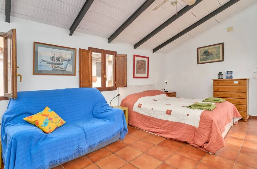 Studio with barbeque, private pool & terrace | Mountain view | Good for workation - Image 1