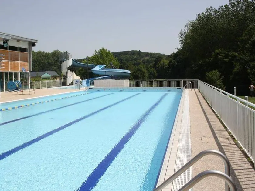 Family-oriented mobile home with heated pool, barbeque & terrace | Pet-friendly - Image 1