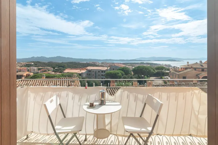 Appartement de vacances avec terrasse, piscine et jardin | Vue mer - Image 1