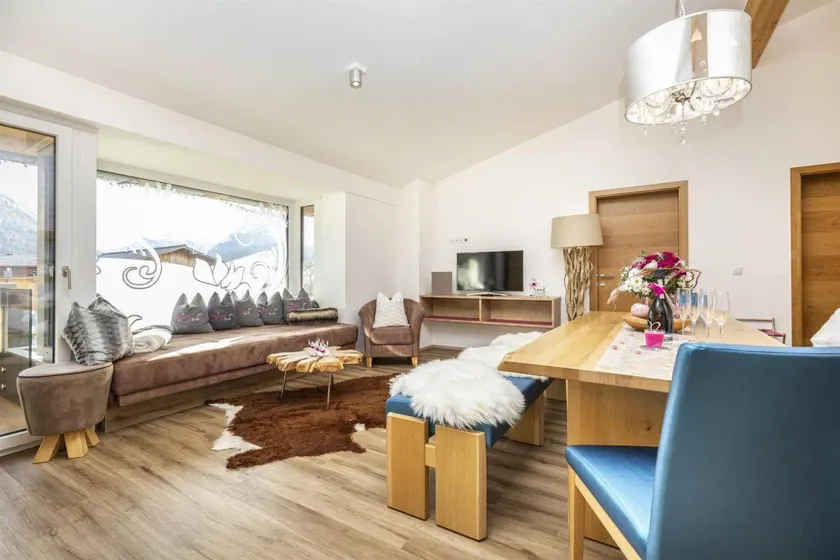 Flat with sauna, terrace & hot tub - Image 1