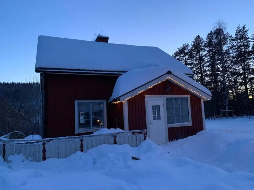 Cozy Swedish House With Fireplace & big Garden - Image 1