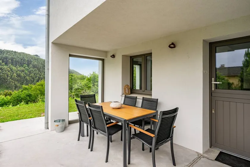 Apartment 'Tierra' with Sea Views, Private Terrace and Wi-Fi - Image 1