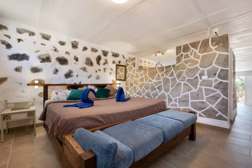 Ferienhaus 'Esencia Eco-rústico - Adults Only' mit gemeinschaftlichem Pool und Garten - Image 1