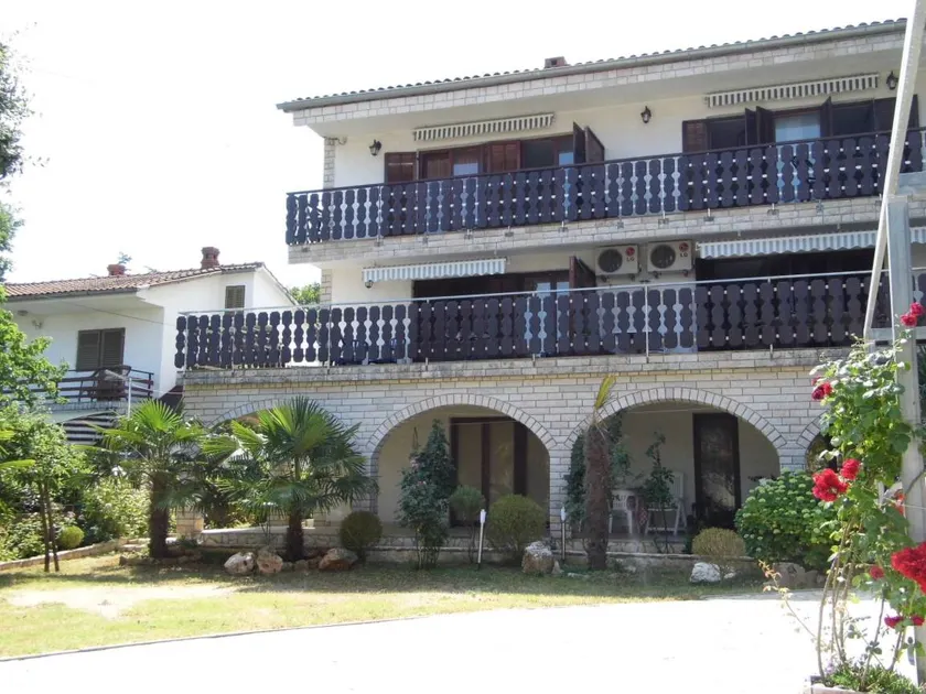 Flat with 2 rooms for 4 persons - Image 1
