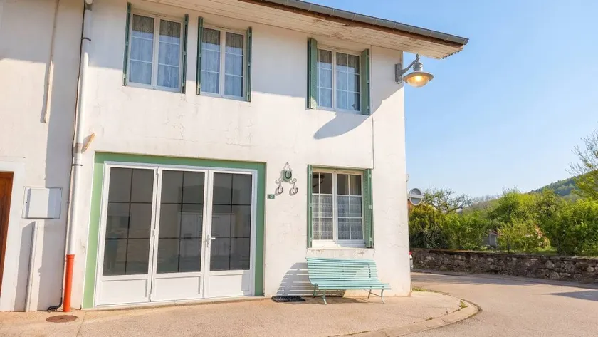 Comfortable house with mountain view in Charix - Image 1