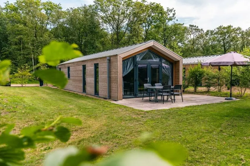 Maison avec terrasse - Image 1