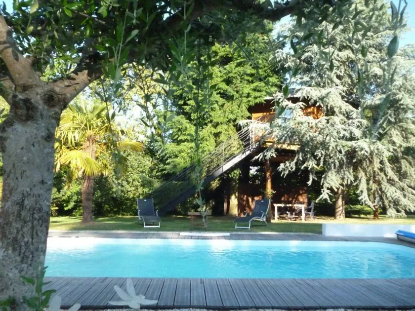 Beautiful bed and breakfast with pool - Image 1