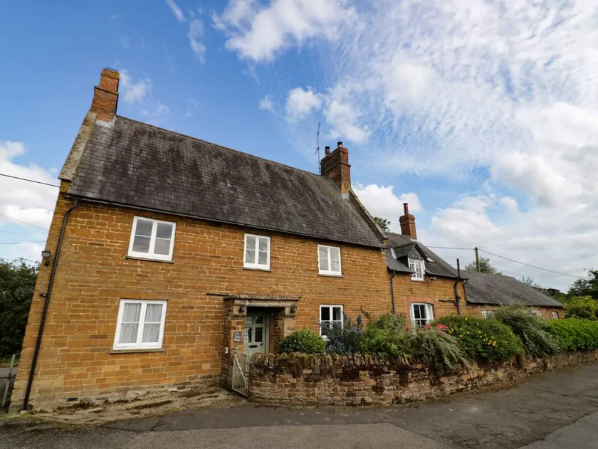 Children-friendly cottage with garden | Pets are welcome - Image 1