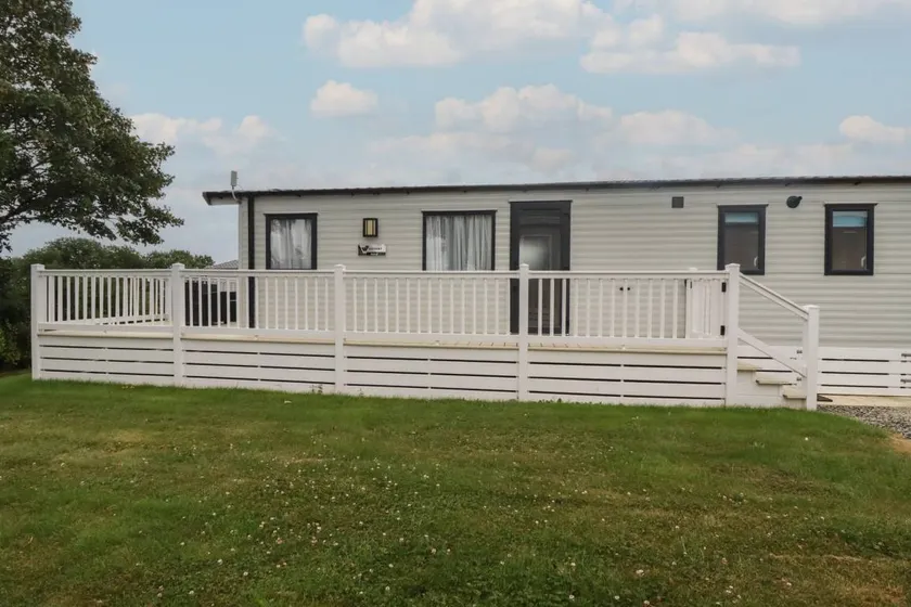 Familienfreundliches Landhaus mit Garten und Pool - Image 1