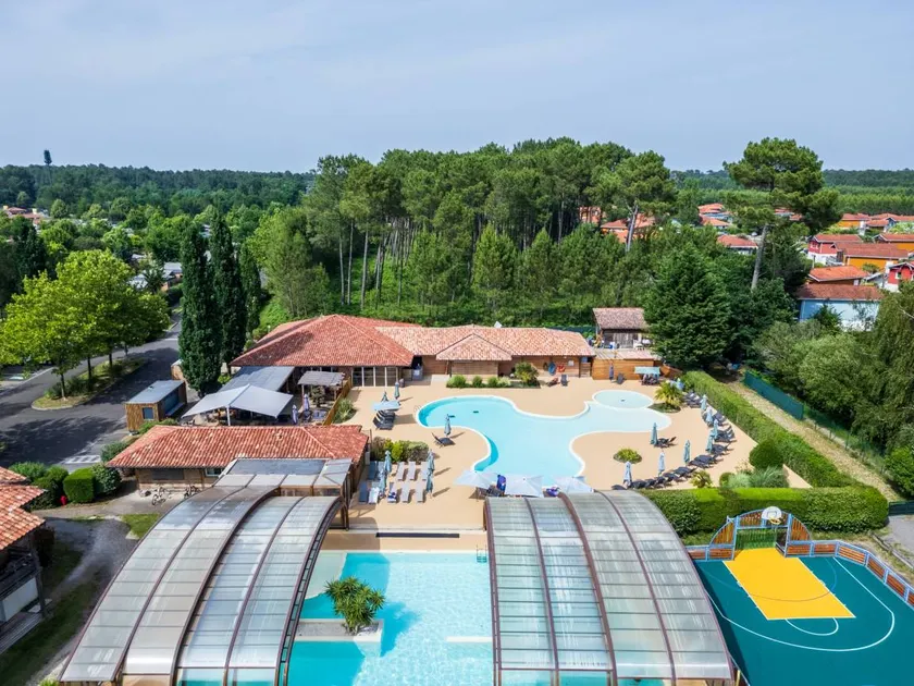 Casa con piscina, sauna e terrazza - Image 1