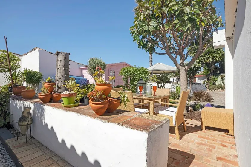 Casa con piscina, terrazza e giardino | Vista sul giardino - Image 1